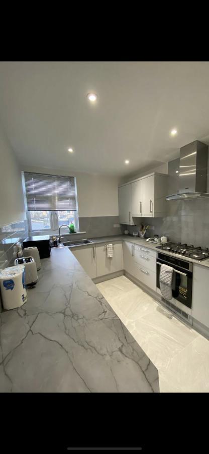 2 Bedroom Apartment 伦敦 外观 照片